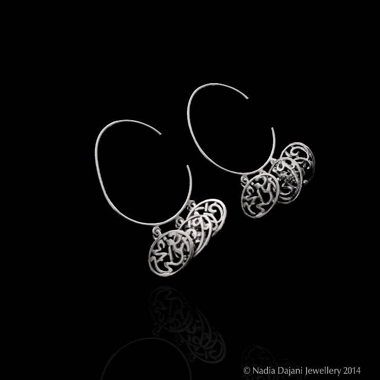 LARGE SILVER HOOP EARRINGS WITH AFIA DAIMA