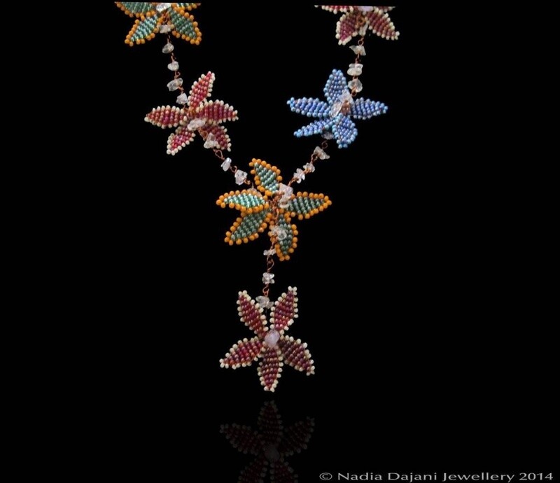 Narjis necklace with border