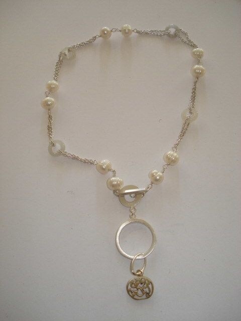 SILVER CHAIN W HOOP &amp; NIMAH WORD DROP