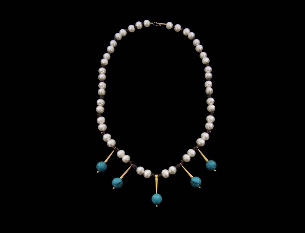 ROMAN PEARL NECKLACE WITH 5 PENDANTS