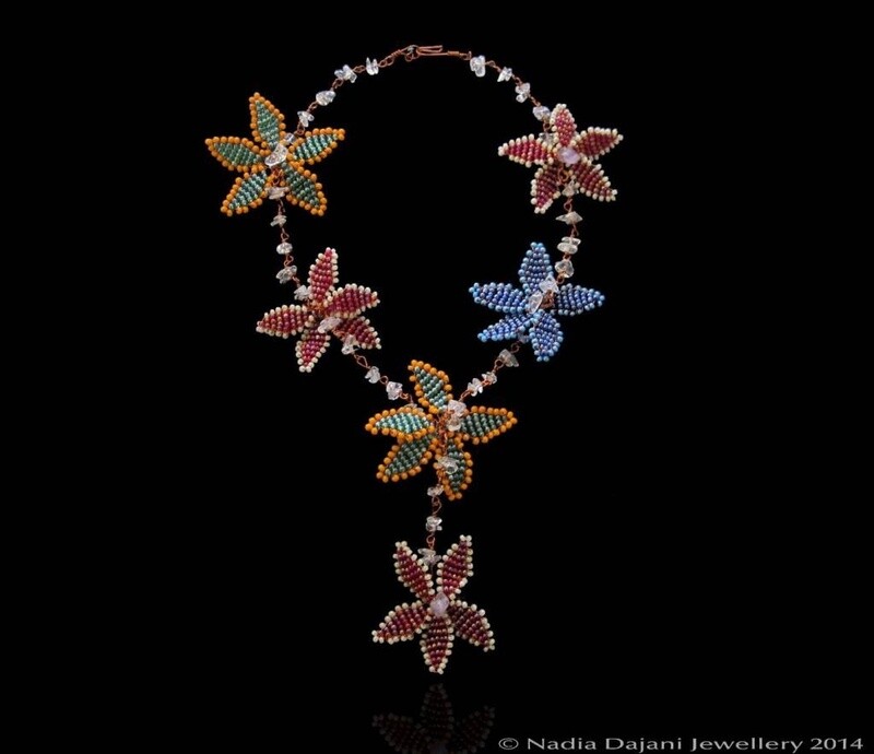 Narjis necklace with border