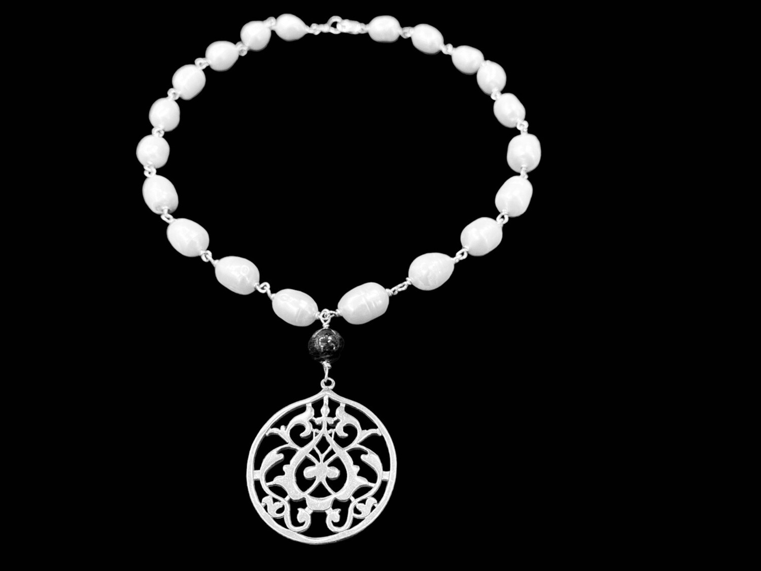 Pearl Necklace with Floral Arabesque