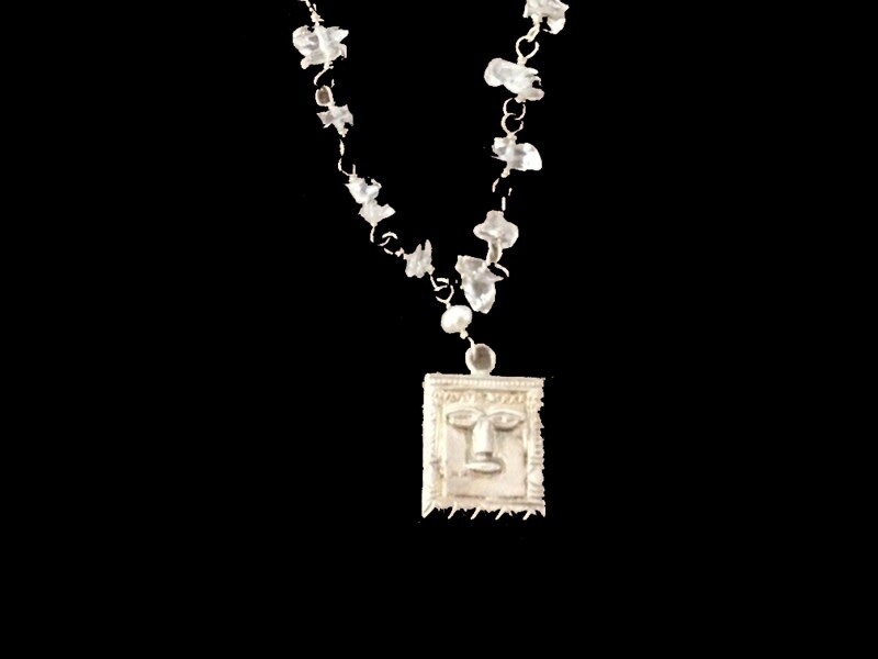 STONE WIRE NECKLACE W PETRA PENDANT