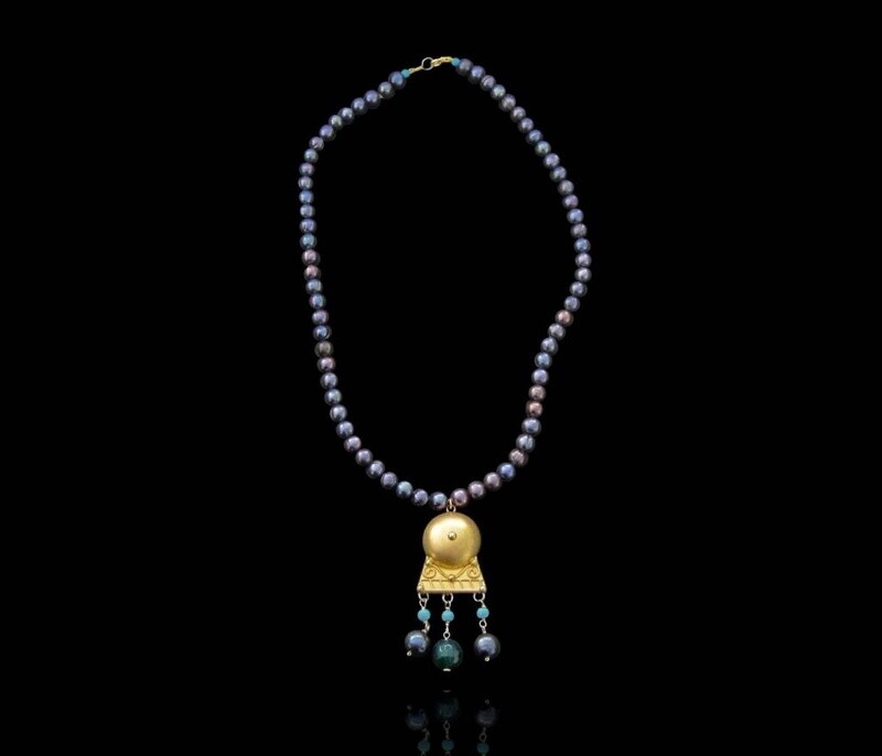 GEMSTONE NECKLACE WITH ROMAN MOTIF PENDANT AND LONG TASSELS