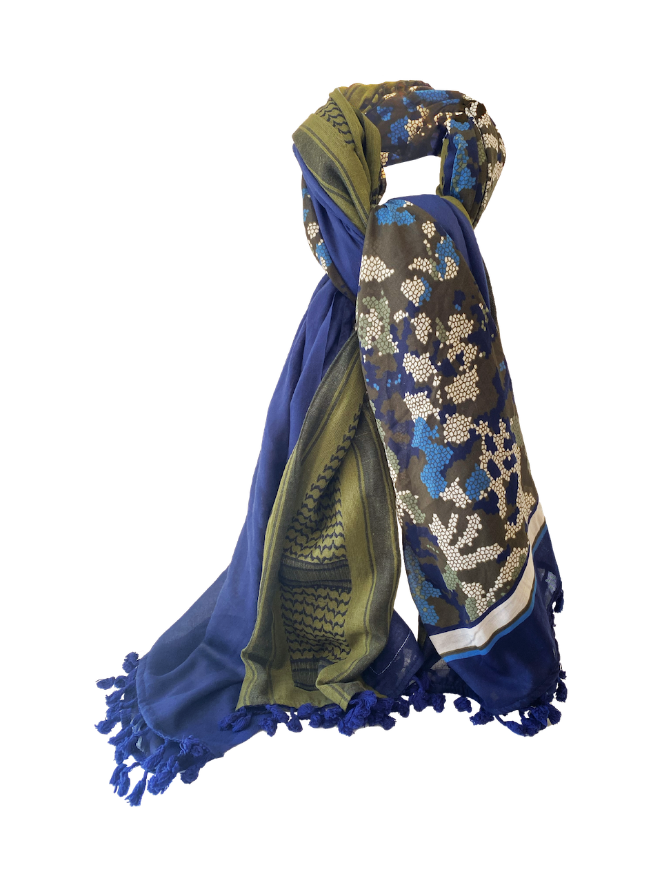 Hatta and Two Fabric Scarf Style 54