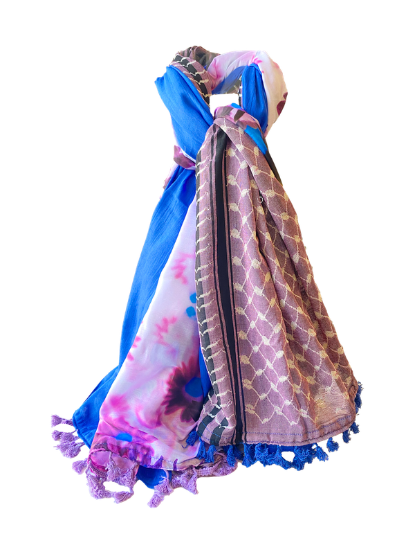 Hatta and Two Fabric Scarf Style 82