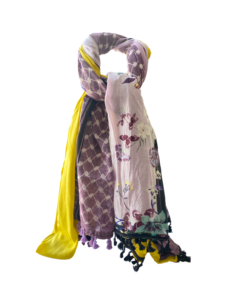 Hatta and Two Fabric Scarf Style 72