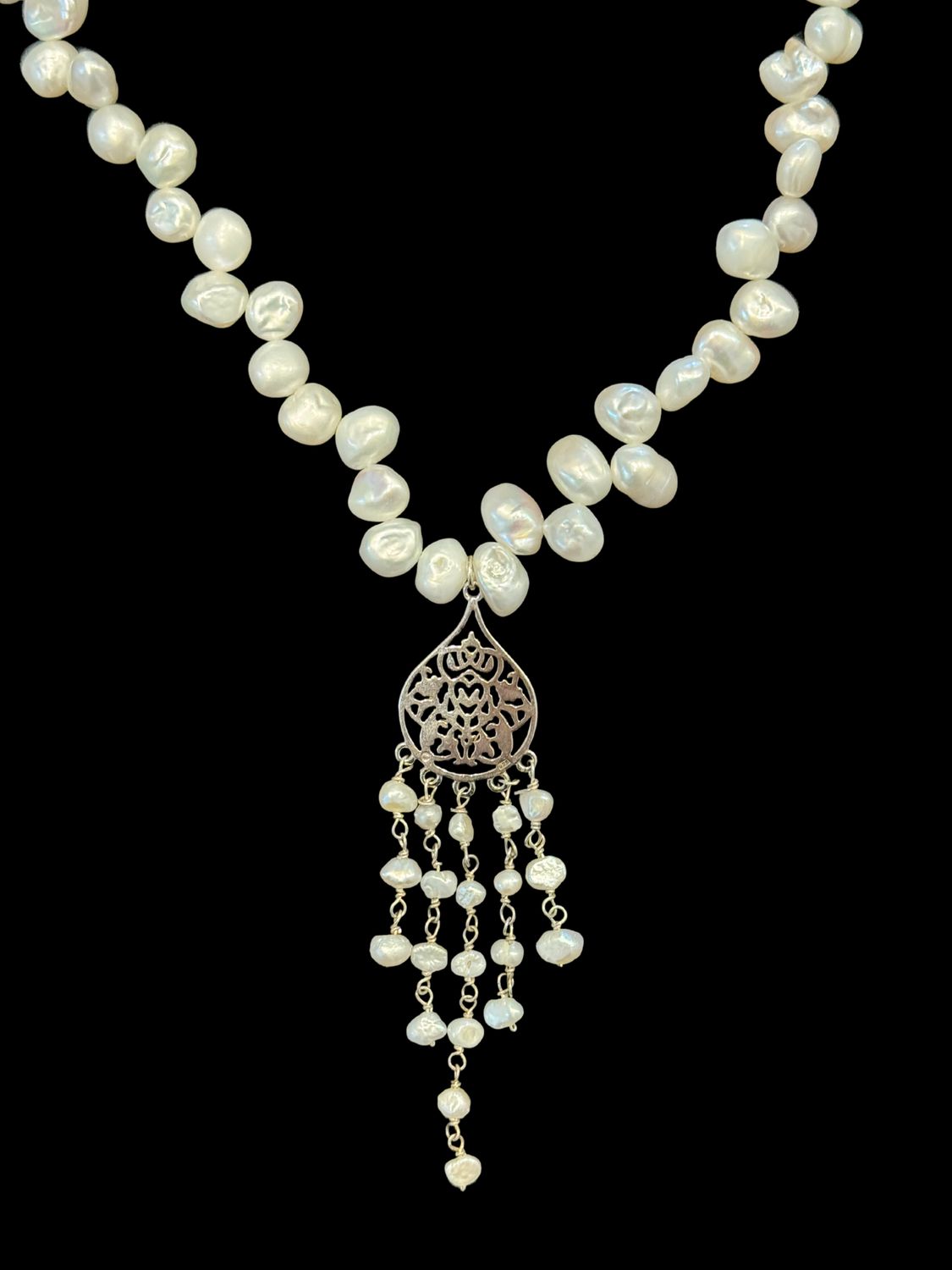 Pearl Necklace With Small Arabesque and Pearl Tassel