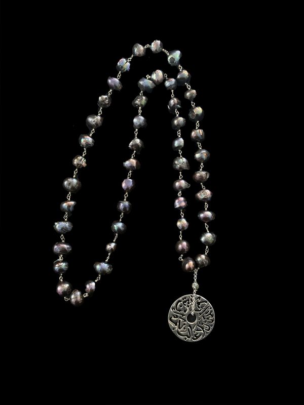 Long Pearl Necklace With Medium Disc