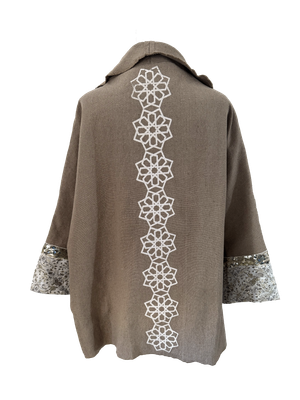 The Round Jacket With Silkscreen in Beige