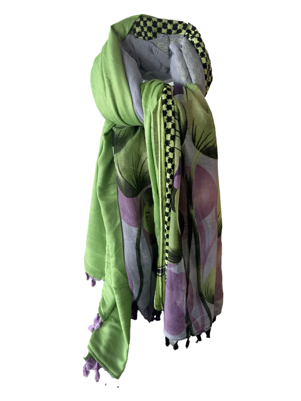 Hatta and Two Fabric Scarf Style 74