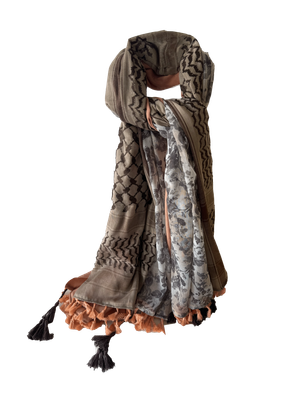 Hatta and Two Fabric Scarf Style 52