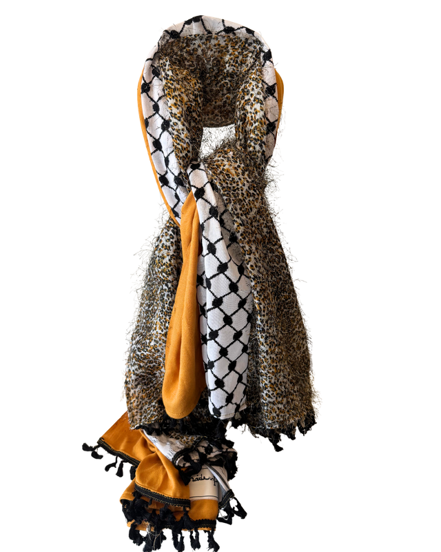 Hatta and Two Fabric Scarf Style 44