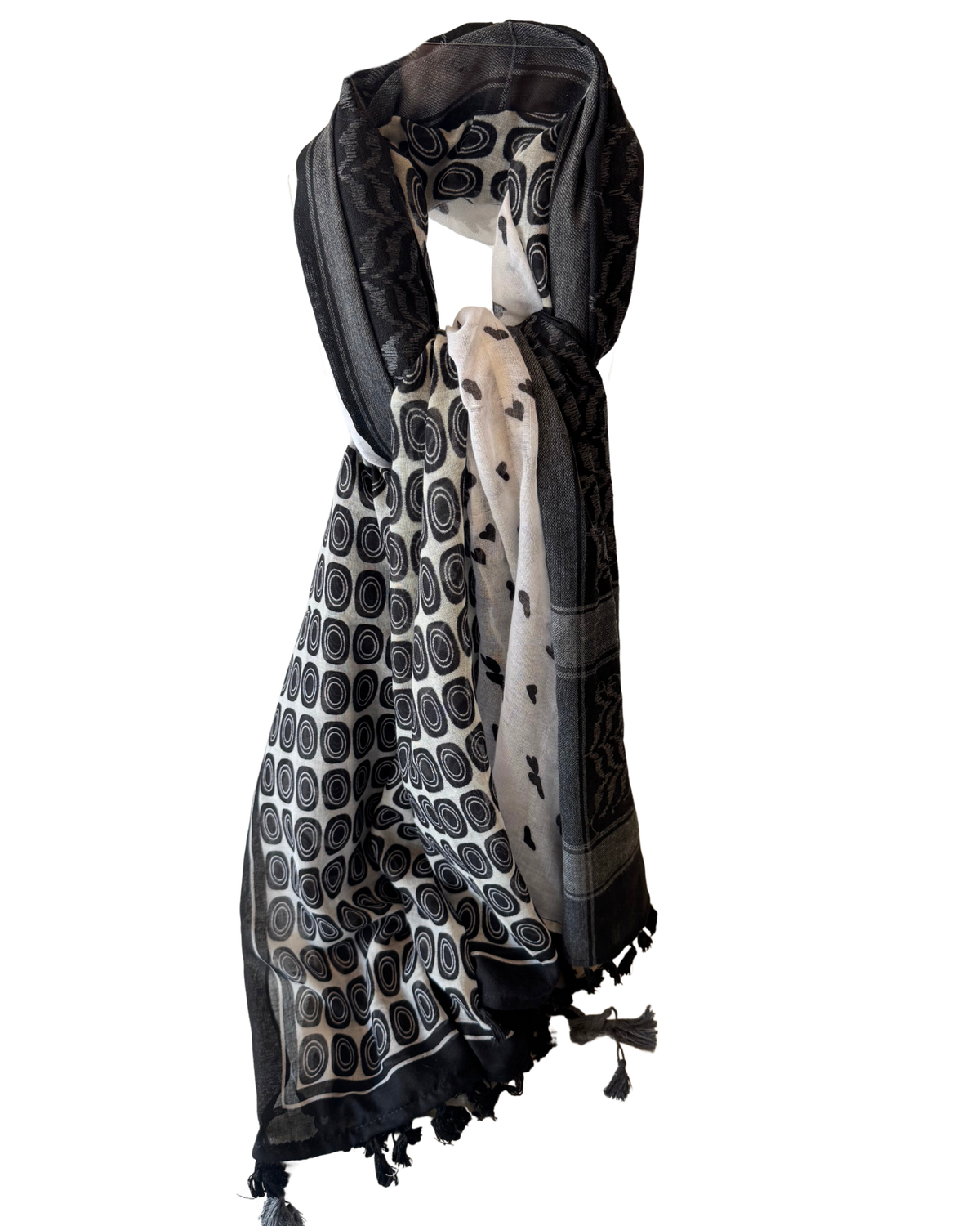 Hatta and Two Fabric Scarf in Black and White