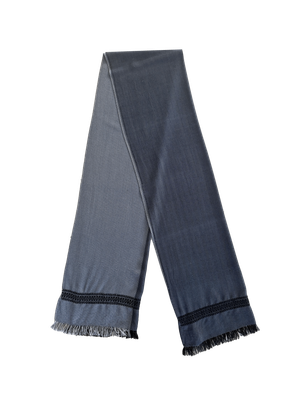 The Men&#39;s Scarf in Steel Grey with Embroidery on Both Sides