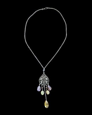 Chain Necklace With Large Arabesque and Dangles