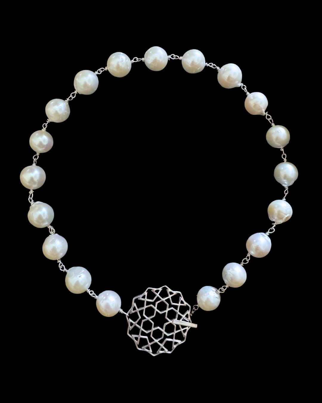Pearl Necklace with Cordoba Closure