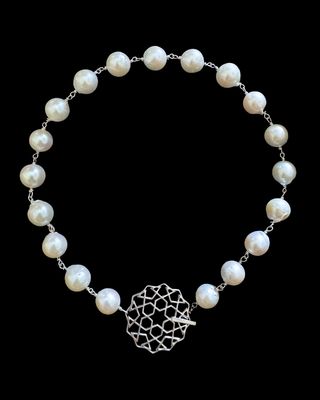 Pearl Necklace with Cordoba Closure