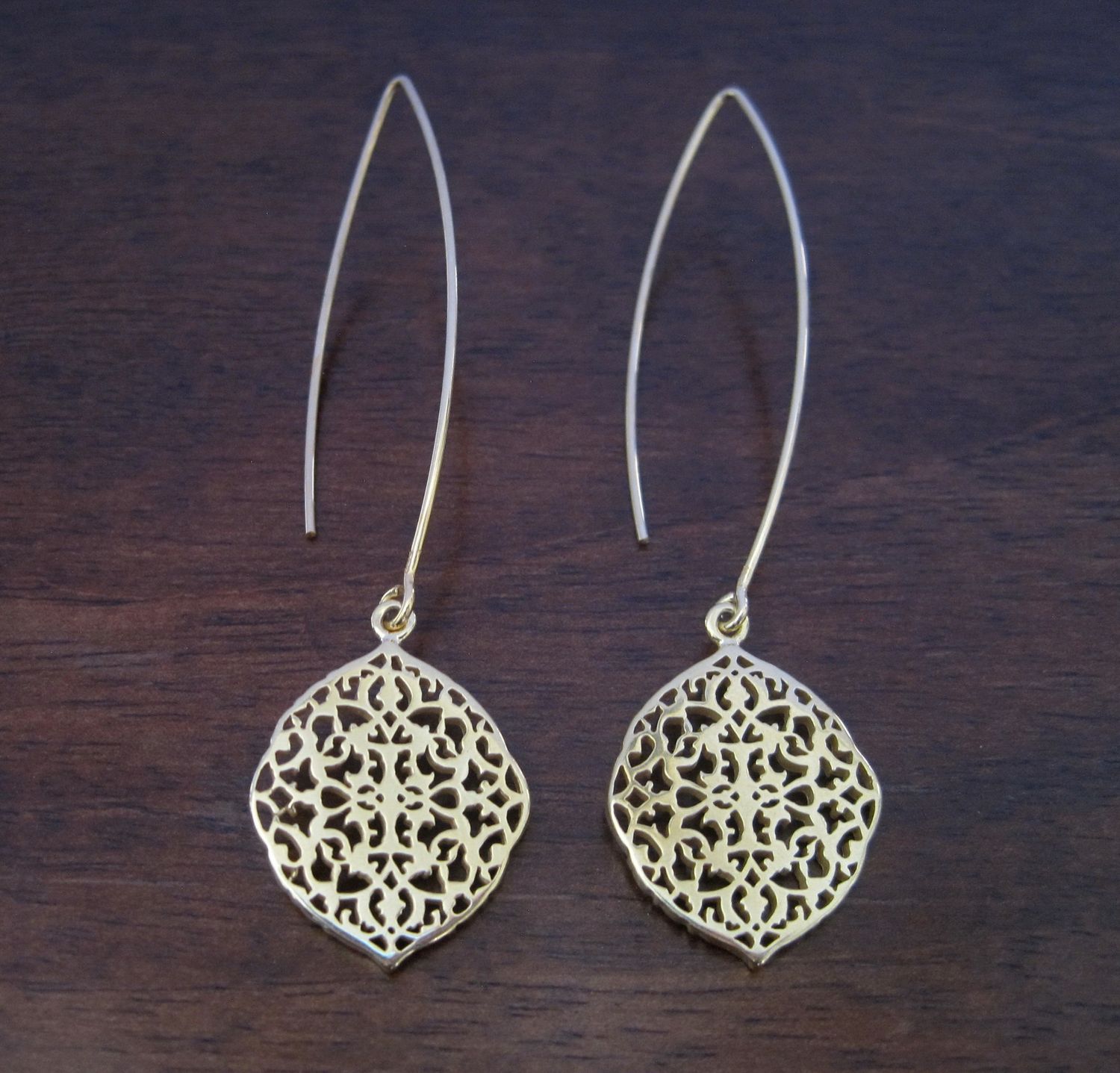 Oval Arabesque Earrings with Oval Hook