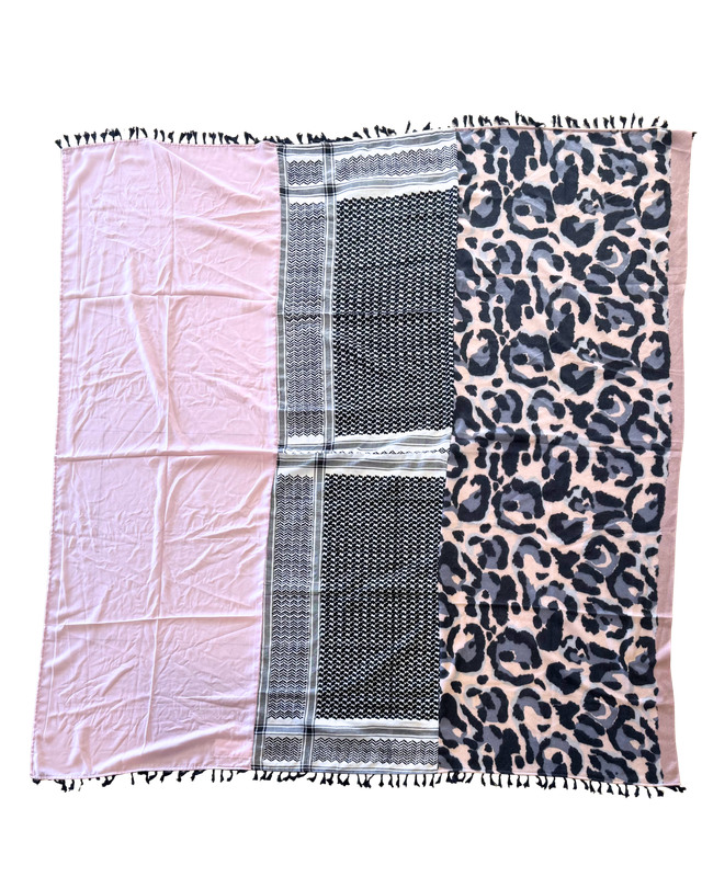 Hatta and Two Fabric Scarf Style 74
