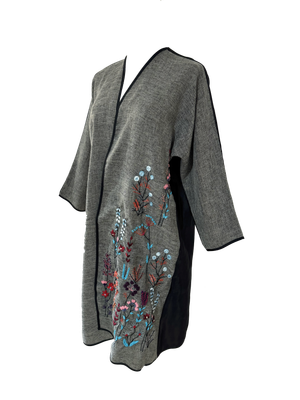 Nadia Dajani x UNHCR Grey Floral Abaya