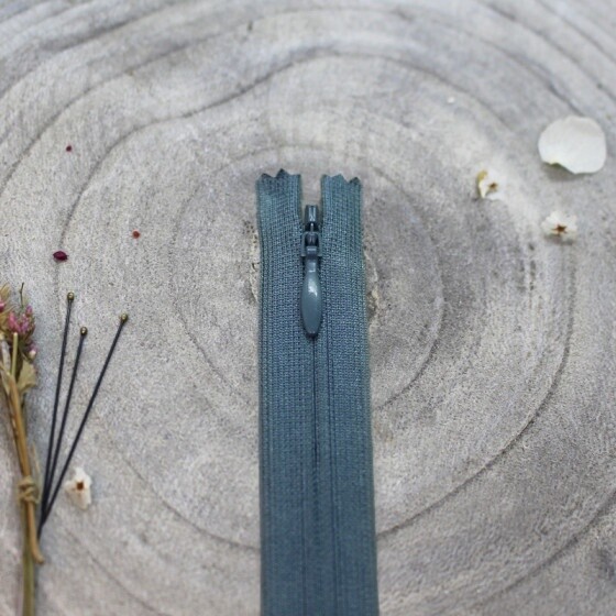 Invisible Zipper in River, 7.87" long from Atelier Brunette
