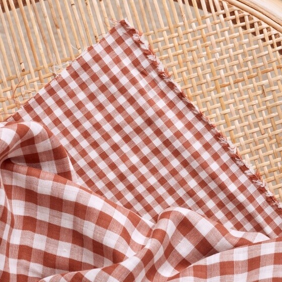 Gingham in Off-White/Chestnut from Atelier Brunette