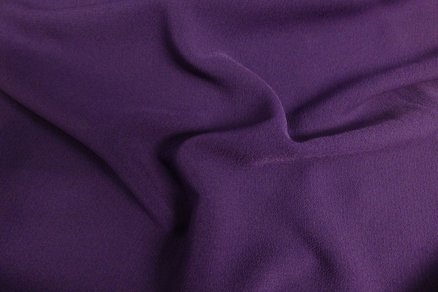 Sydney Samba Crepe Suiting in Violet, 57" wide