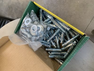 1/2&#39;&#39; x 2-3/4&#39;&#39; Wedge Anchor (50x Available - $1/each)