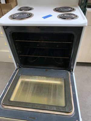 Frigidaire 30&#39;&#39; Freestanding Electric Range