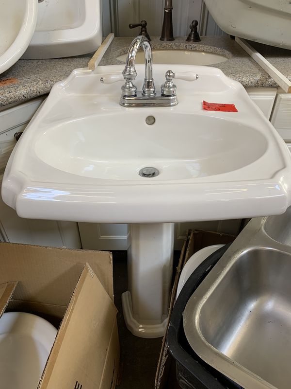 Price Pfister Pedestal Sink