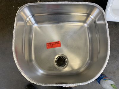 Stainless Undermount Kitchen Sink [SK005]