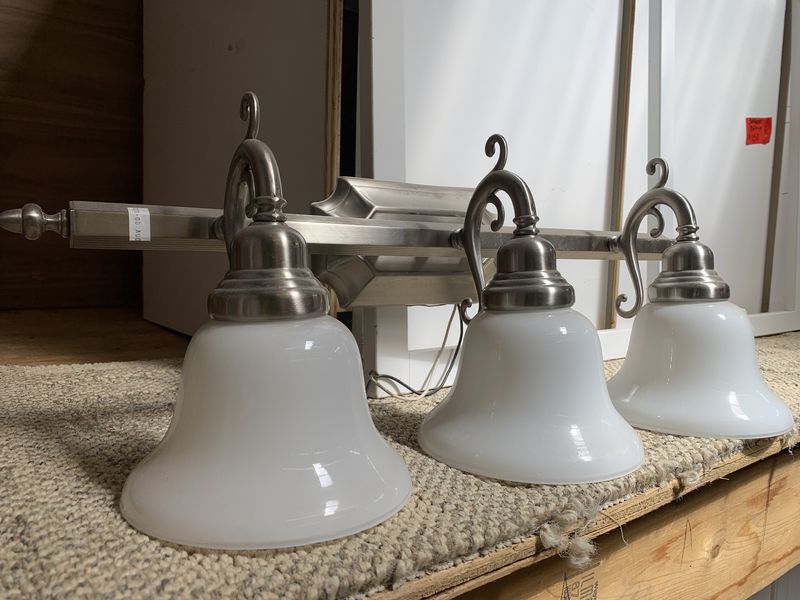 3 Light Fluted Sconce