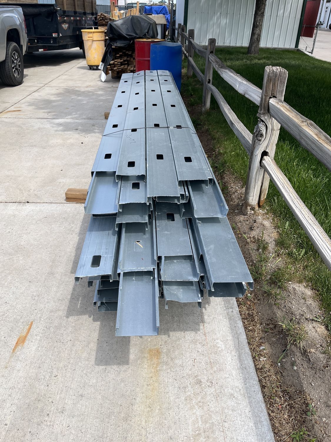 Galvanized Steel Studs – 10&#39; to 16&#39; Structural Framing