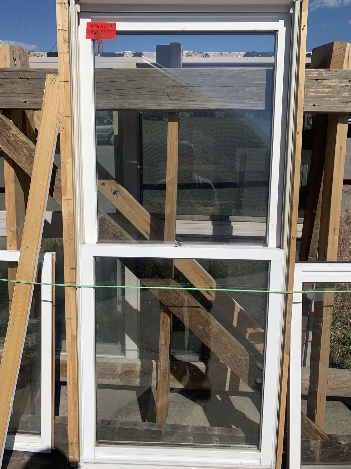 30½&quot; x 63¾&quot; White Vinyl Single-Hung Window w610.01