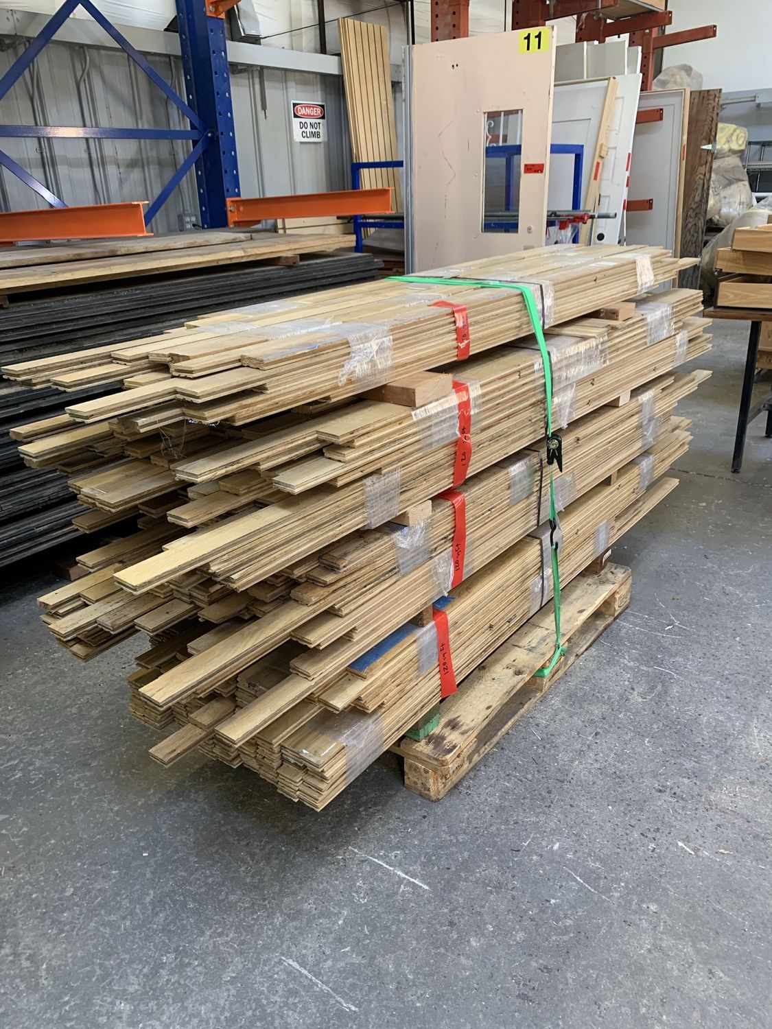 Reclaimed Oak Flooring – 2¼&quot; T&amp;G Planks, Random Lengths, Up to 410 Sq Ft Available 721.02