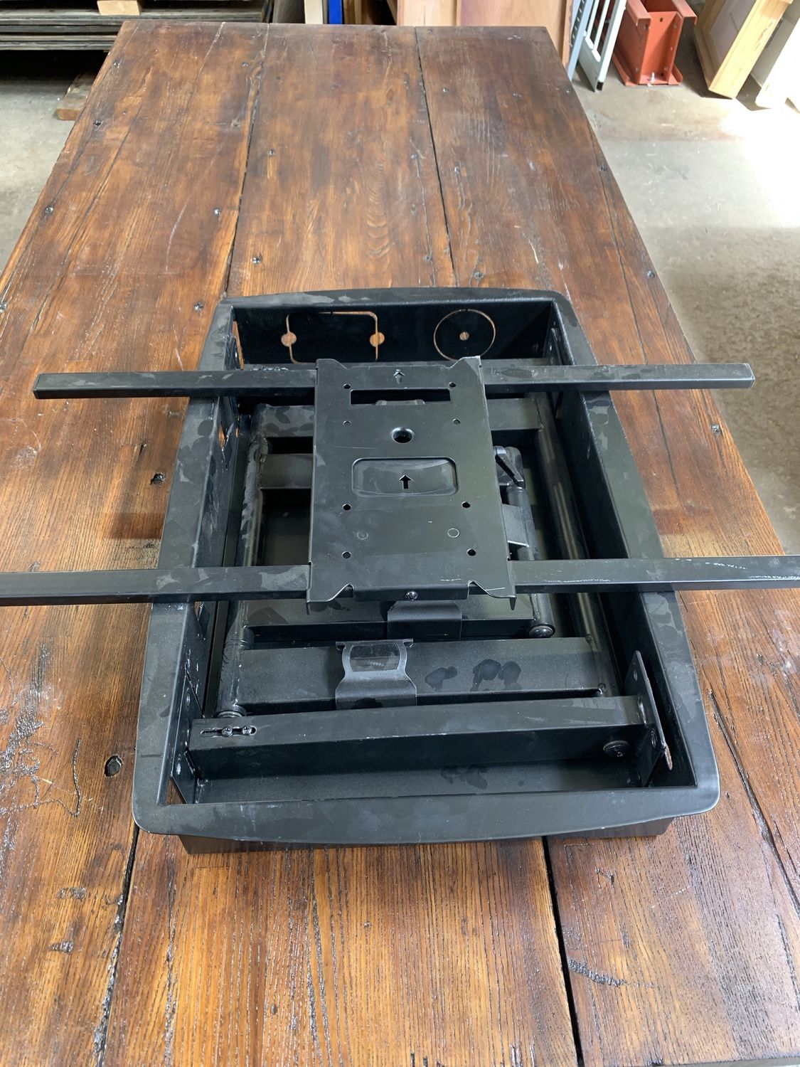 Heavy-Duty Articulating TV Wall Mount – 30&quot; Extension, 16x24&quot; Plate 721.10