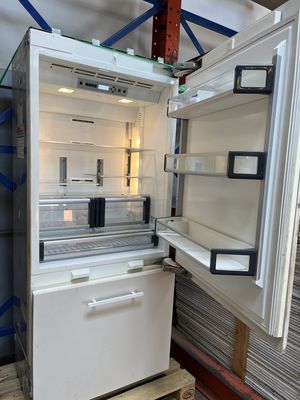 Thermador Built-In Bottom Freezer Refrigerator [809.07]