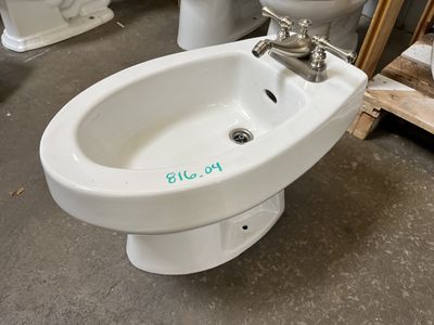 Kohler White Ceramic Bidet with Faucet [816.04]