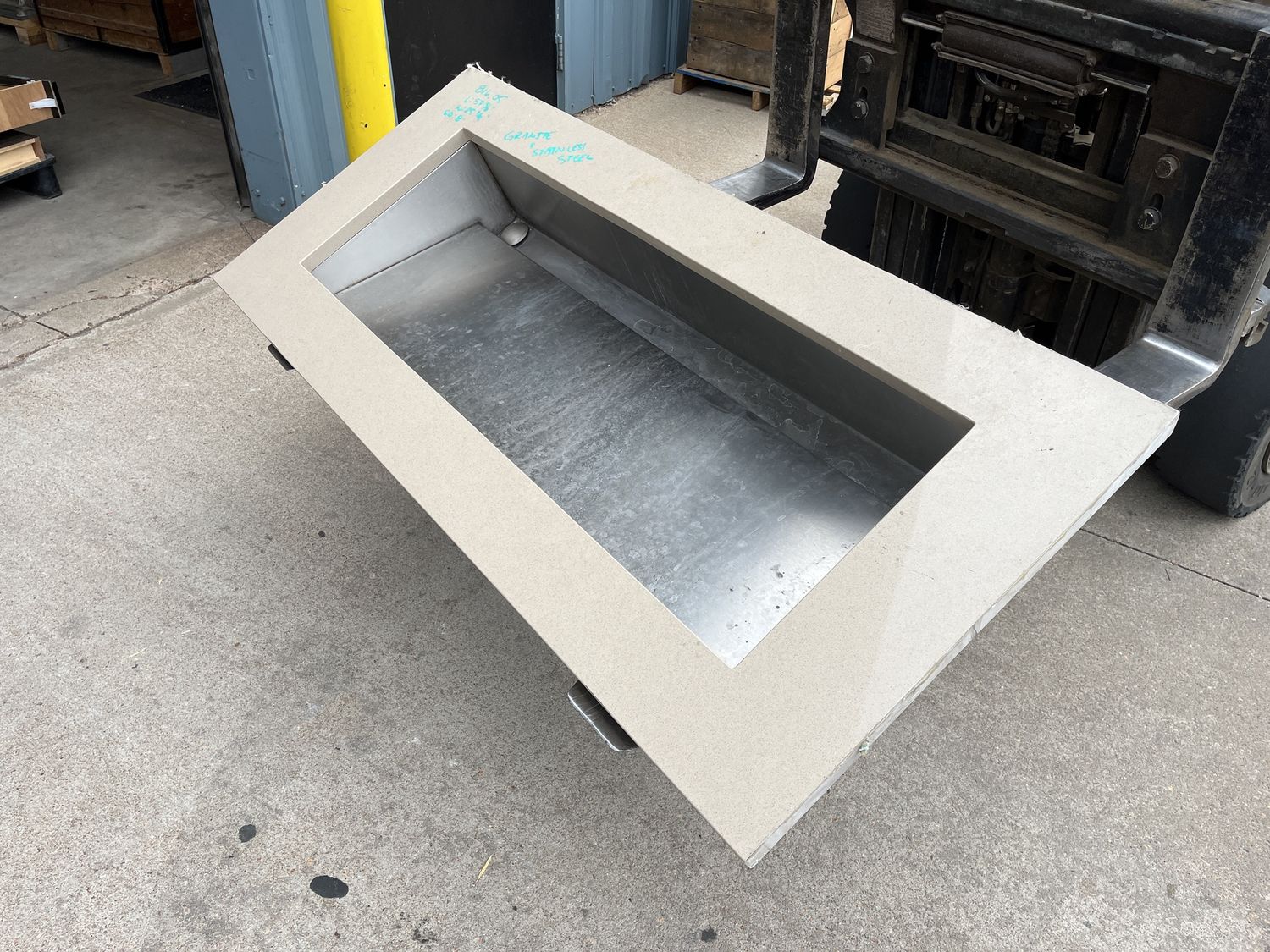 Granite Countertop with Integrated Stainless Steel Sink [816.05]