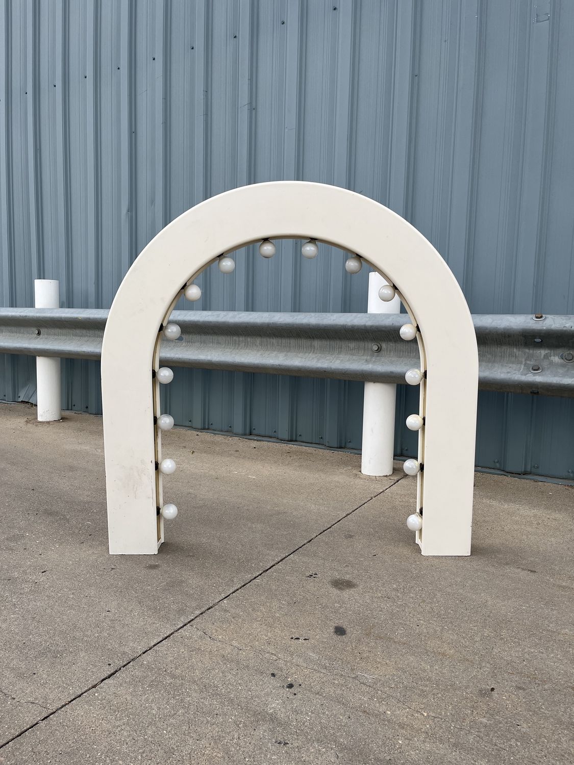 Illuminated Archway Light Structure – Freestanding Decorative Frame [823.03]