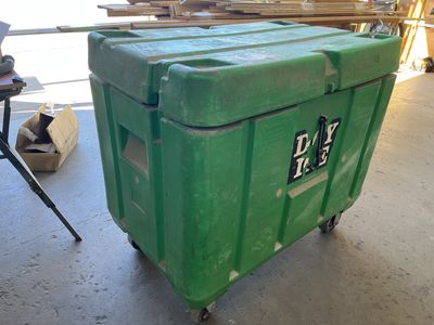 ThermoSafe HR11P2-LC Insulated Food Carrier [918.10]