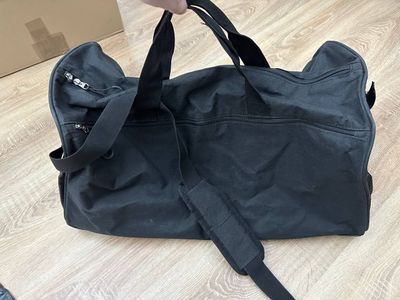 Fitgriff® Sportowa torba na siłownię dla mężczyzn i kobiet - z przegrodą na buty i kieszenią na mokre ubrania - torba fitness szary 58 x 31 x 31 cm (Medium)