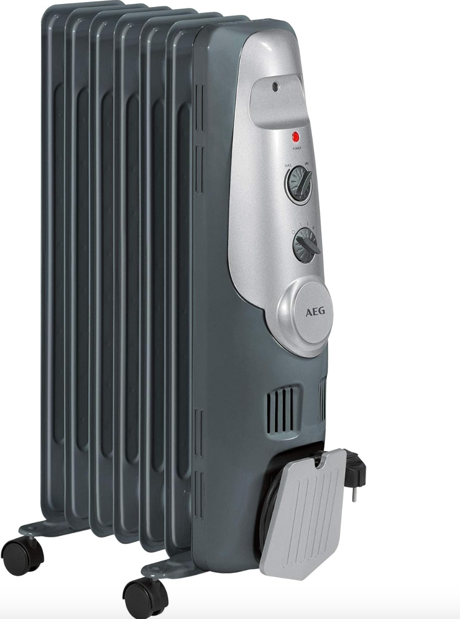 AEG RA 5520 7-żebrowy grzejnik olejowy, 1500 W, 3 poziomy mocy, regulacja ciepła, zwijanie kabla, 4 kółka