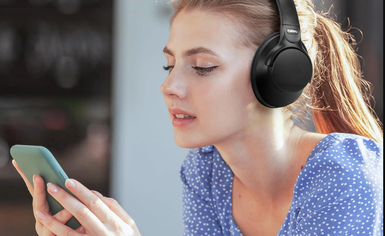 TUINYO Bezprzewodowe słuchawki - słuchawki nauszne Bluetooth z redukcją szumów z czasem odtwarzania 50 h, głęboki bas Hi-Fi dźwięk stereo i wygodne nauszniki do podróży, domu i biura
