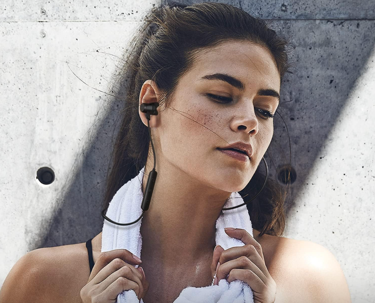 SoundPEATS Value Magnetyczne Bezprzewodowe słuchawki Bluetooth 5.0 z mikrofonem słuchawki sportowe douszne 8 godzin odtwarzania Połączenia bez użycia rąk IPX6 Wodoodporny
