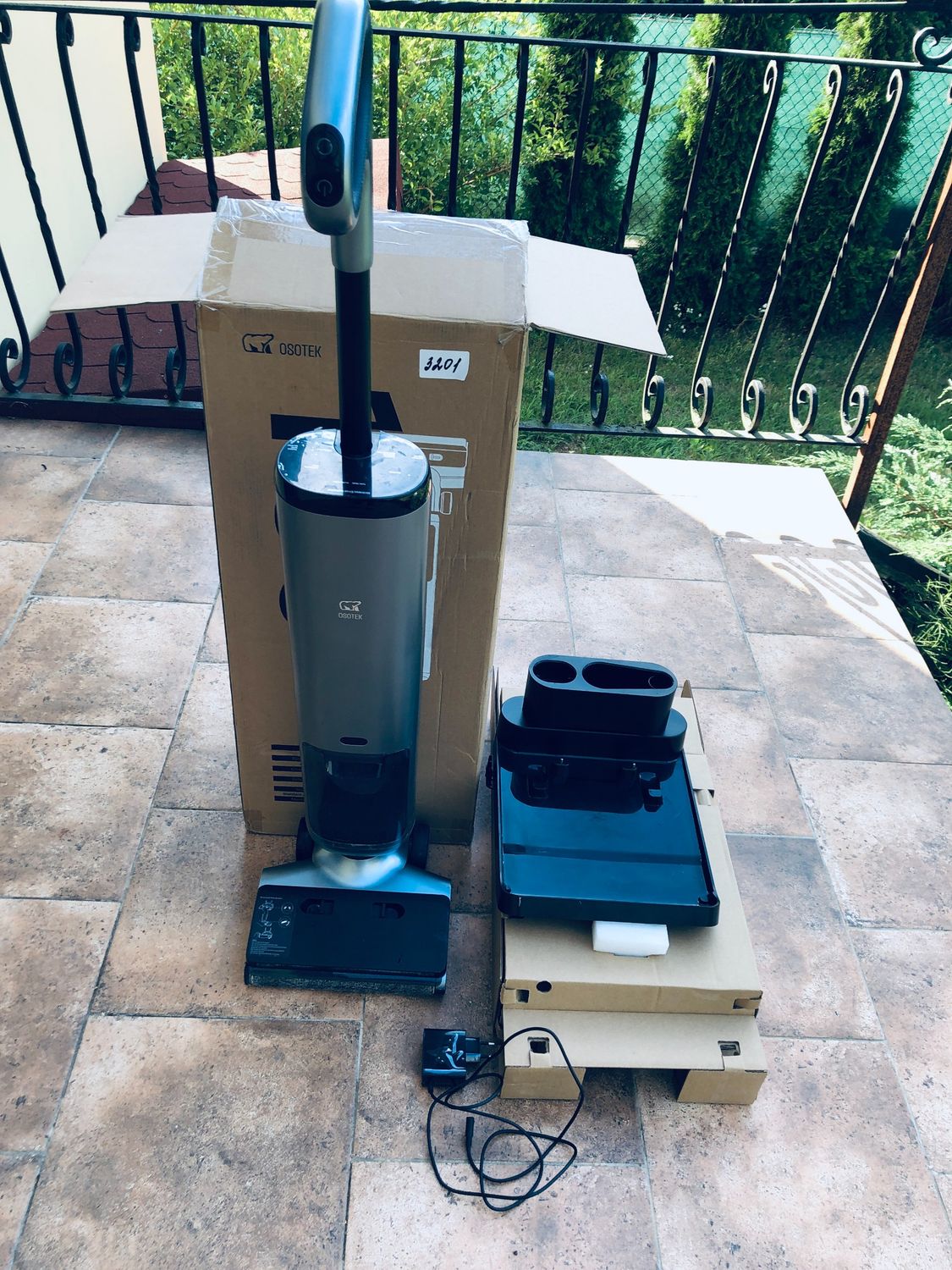 OSOTEK H200 Pro Mop: bezprzewodowy odkurzacz mokro-sucho, LED, samoczyszczący.