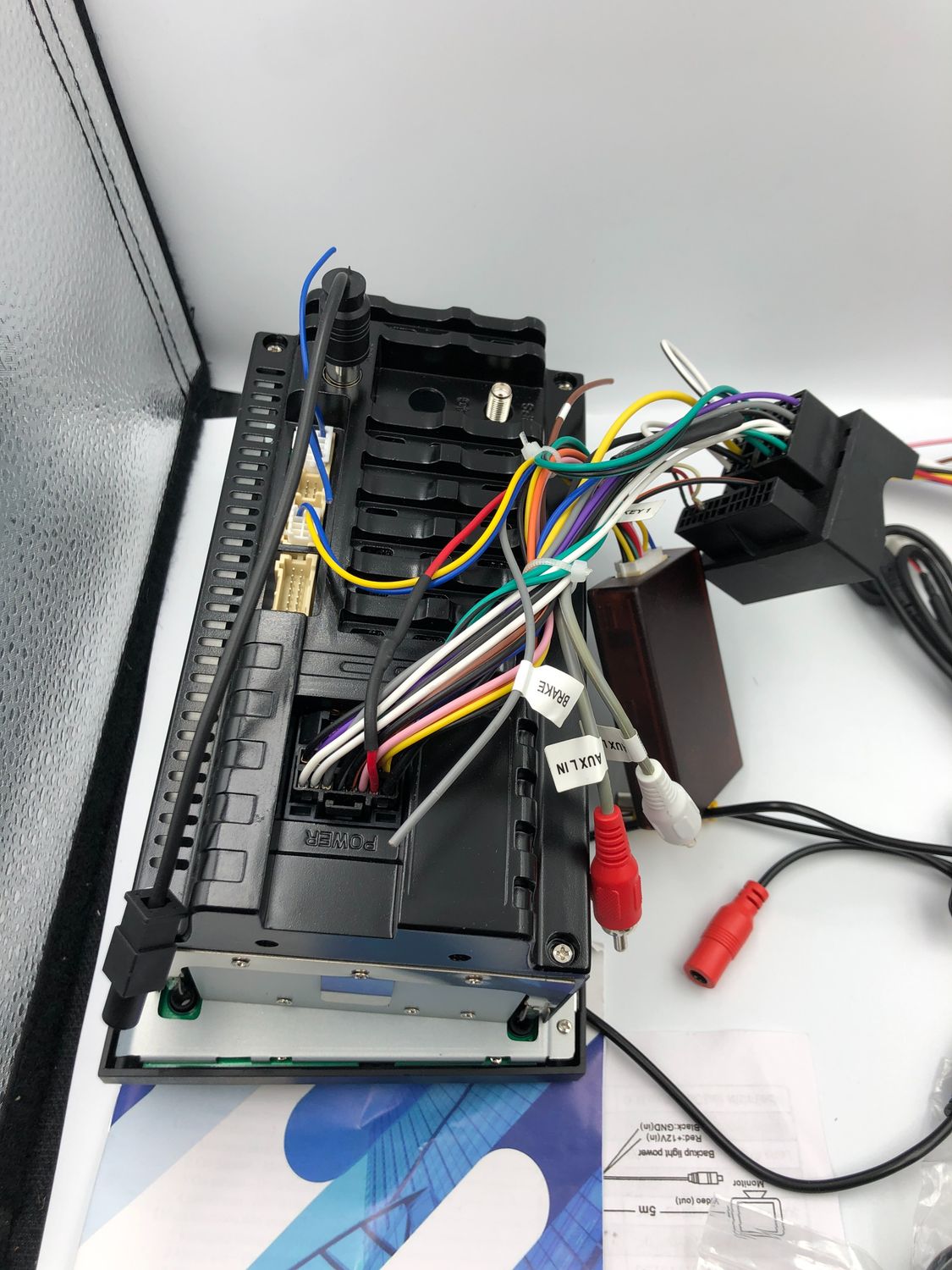 Radio samochodowe 2 DIN Android 13 z Carplay, GPS, BT, Canbus + kamera AHD