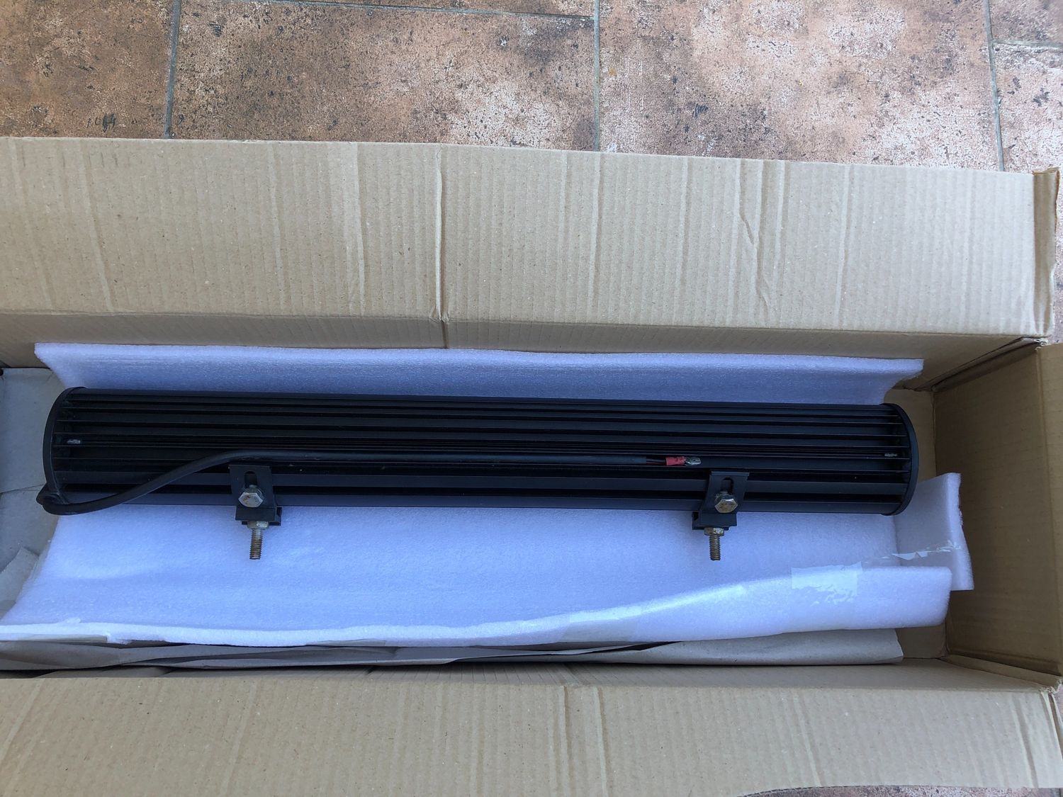 AUXTINGS 57 cm 22&quot; 324 W Potrójny Rząd LED Belka Robocza z przewodami