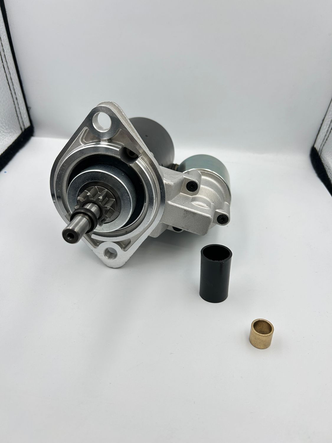 maXpeedingrods Rozrusznik 9 zębów 0,7 kW 250134 R007042024
